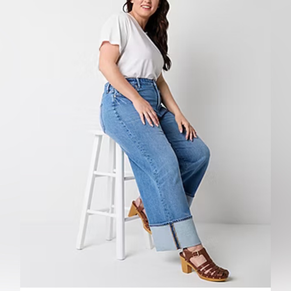 a.n.a Women’s Plus Wide Leg High Rise Jean
